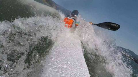 Wilson Reavley Powering Through Gorge Wave (3)